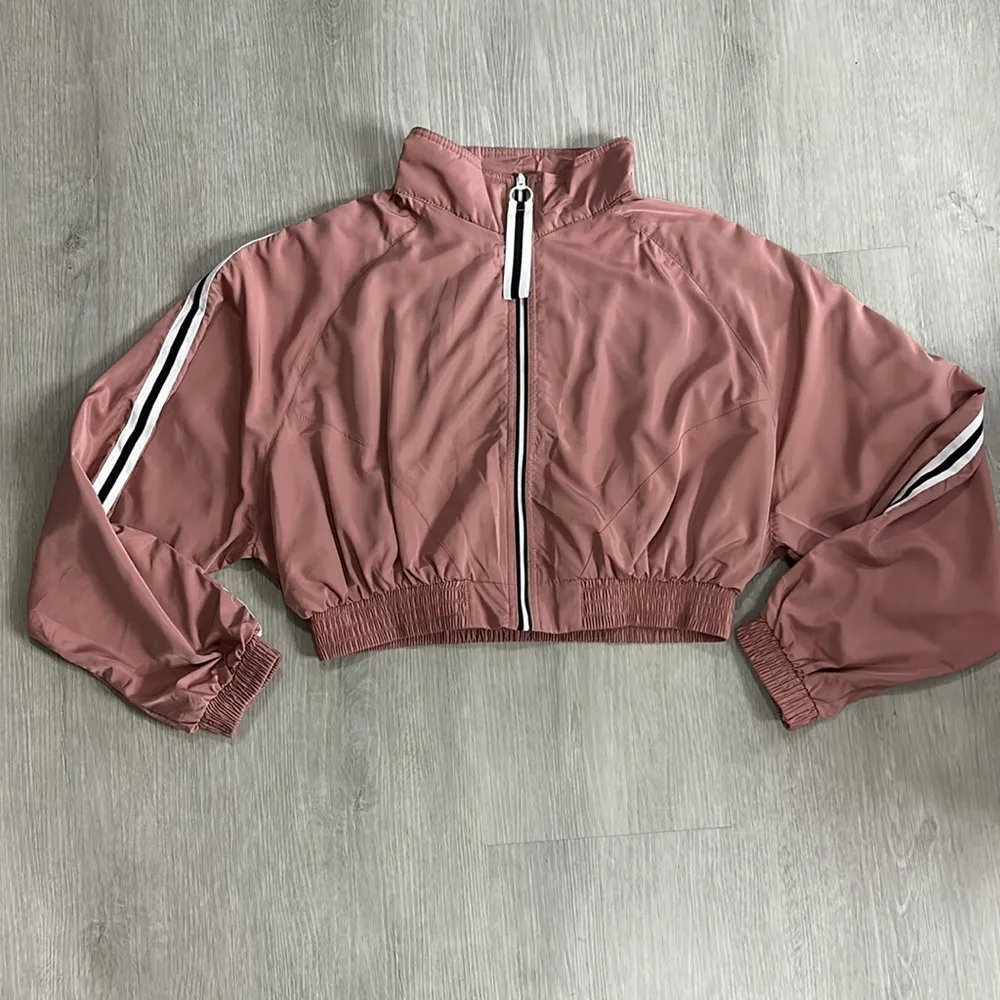 Love tree • cropped boxy wind breaker jacket - Image 5