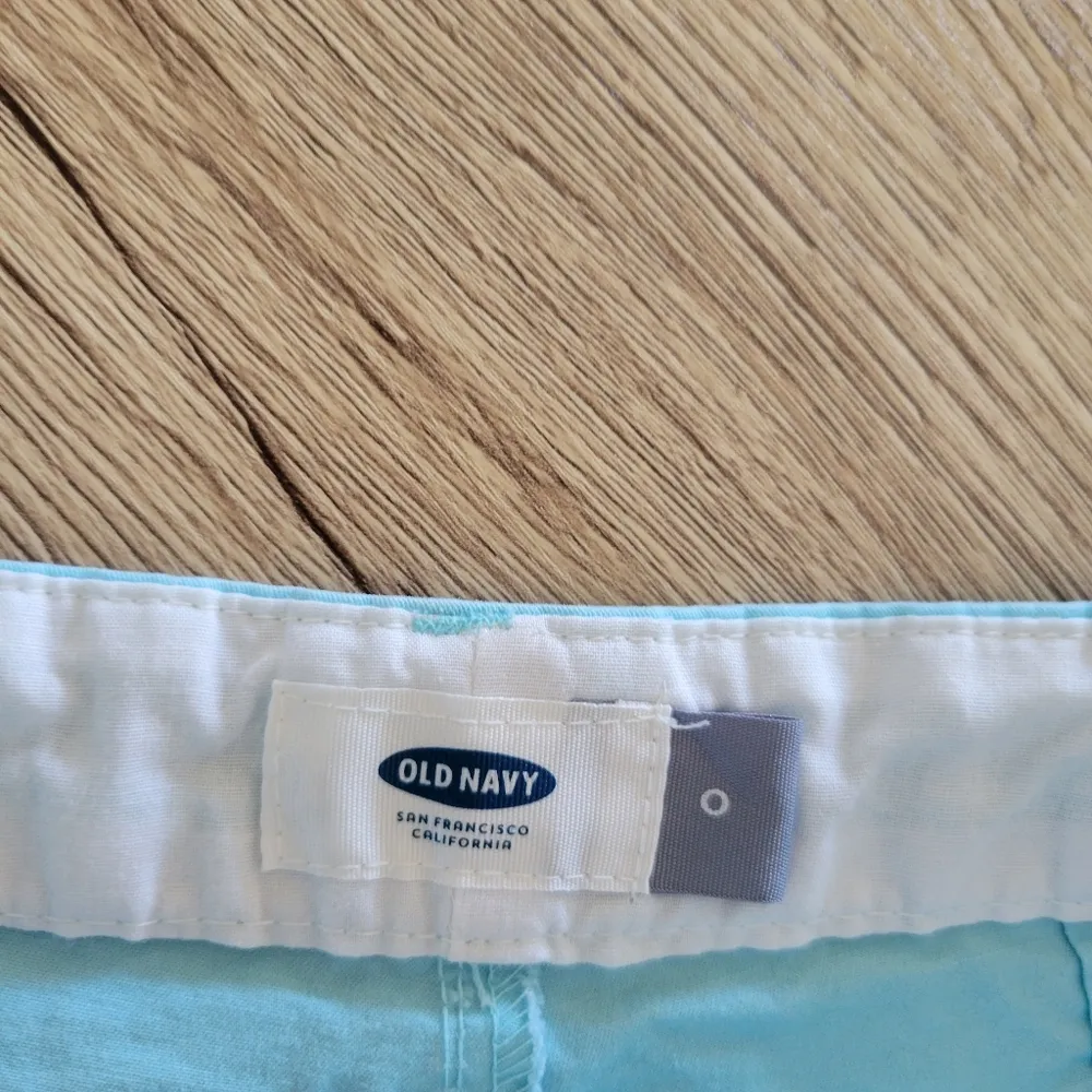 Old Navy twill shorts size 0 - Image 2