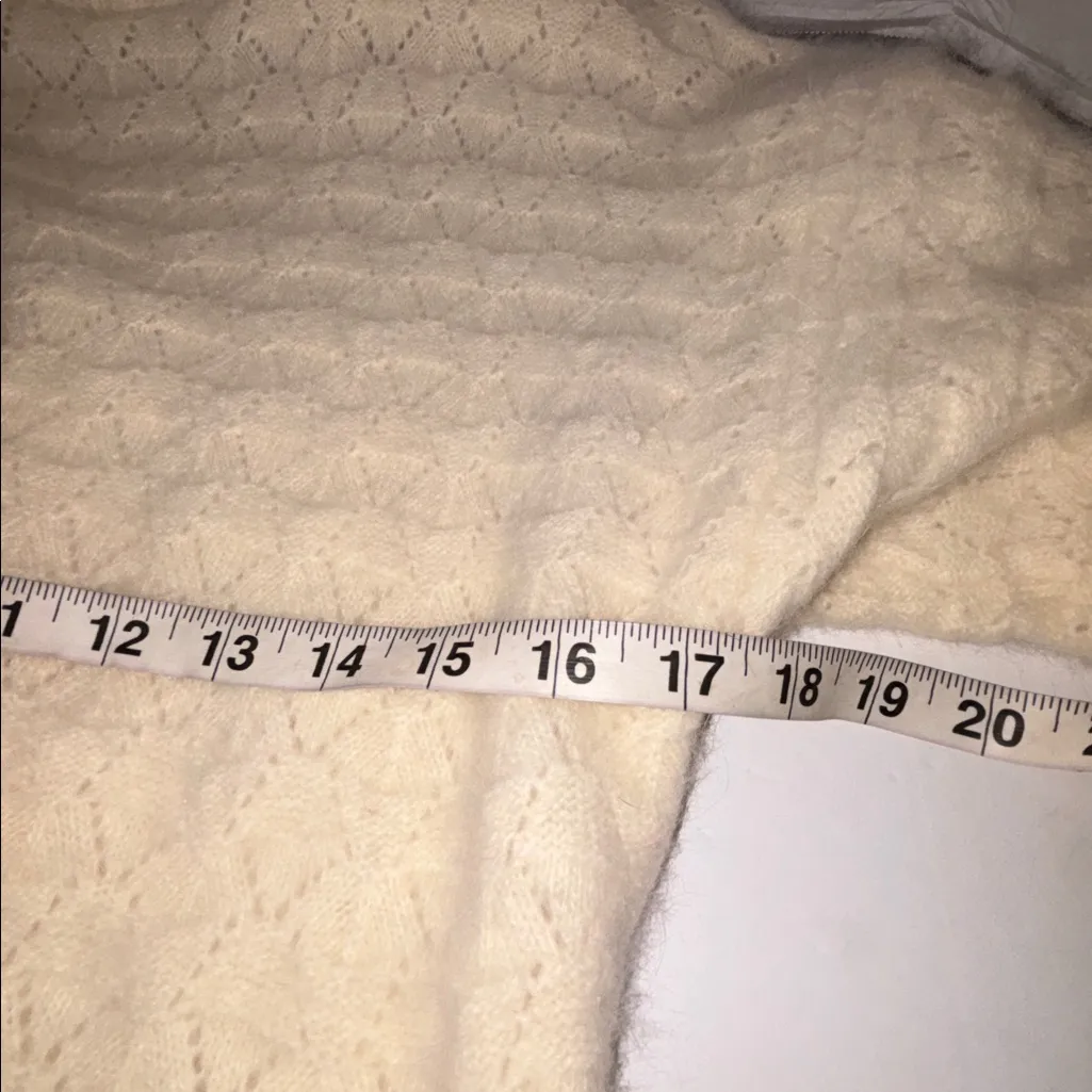 IMARI SOFT CREME COLORED SWEATER LAMBSWOOL ANGORA NYLON SIZE LARGE TUNIC LENGTH - Image 8