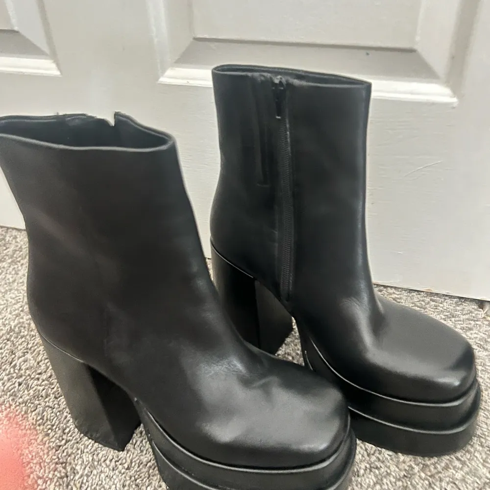 Steve Madden Cobra Boot - Image 5