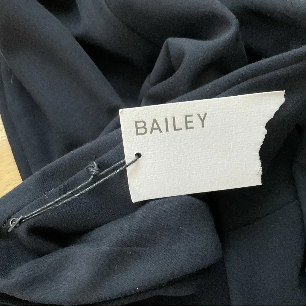 Bailey 44 Petunia Flared Leg Cropped Pants‎ Size Large - Image 4