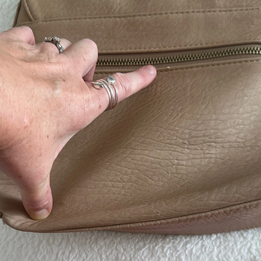 Antik Kraft Blush Pink Crossbody Bag - Image 4