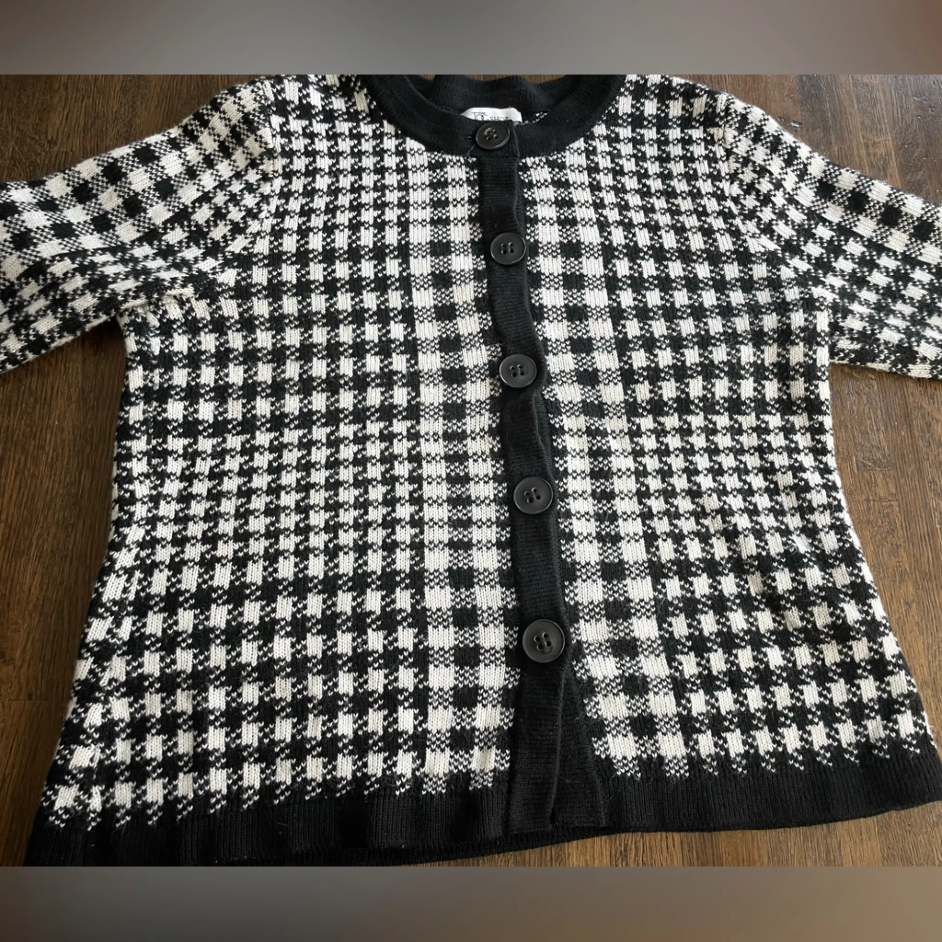 The Tog Shop Cardigan - Image 2