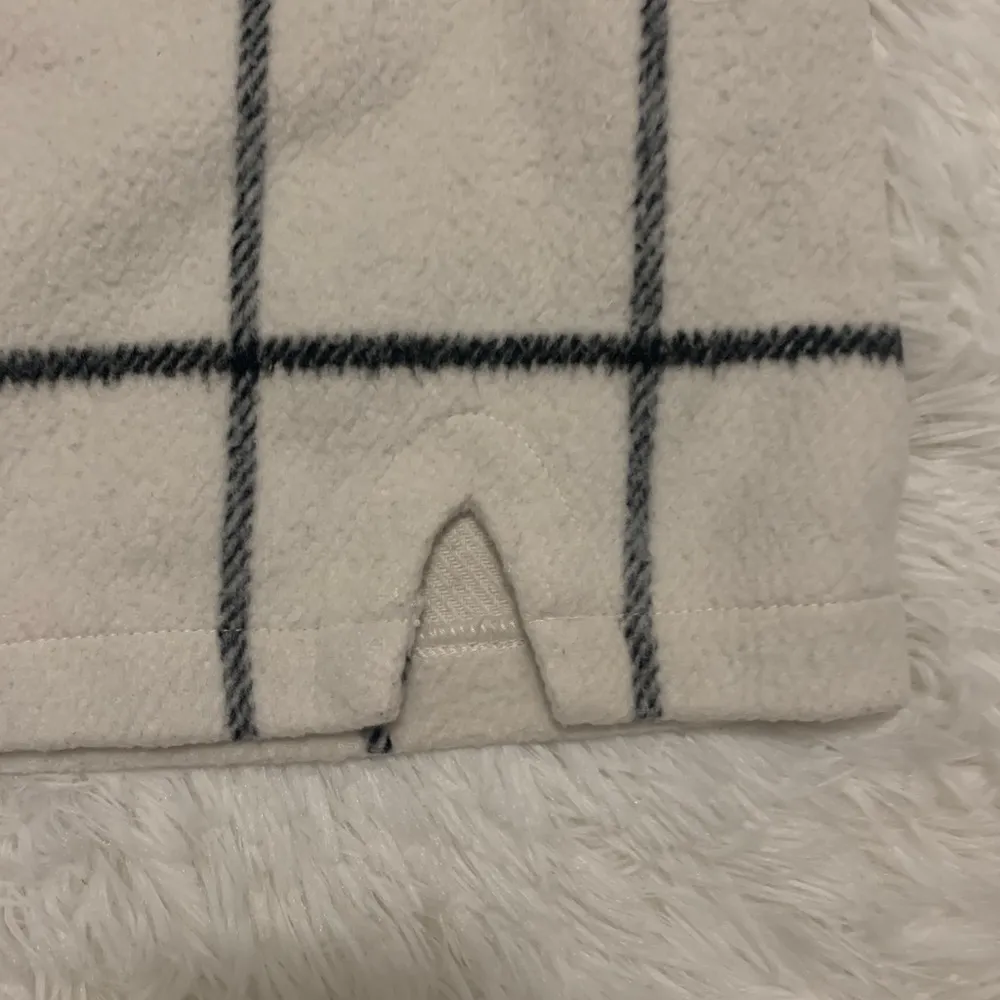 Lulu’s White Plaid Skirt - Image 5