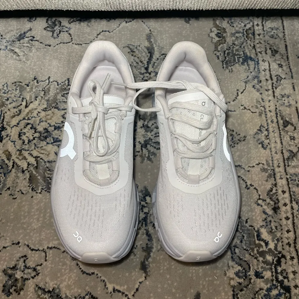 On Cloudmonster Women's Running Shoes Glacier White Size 6 - Image 5