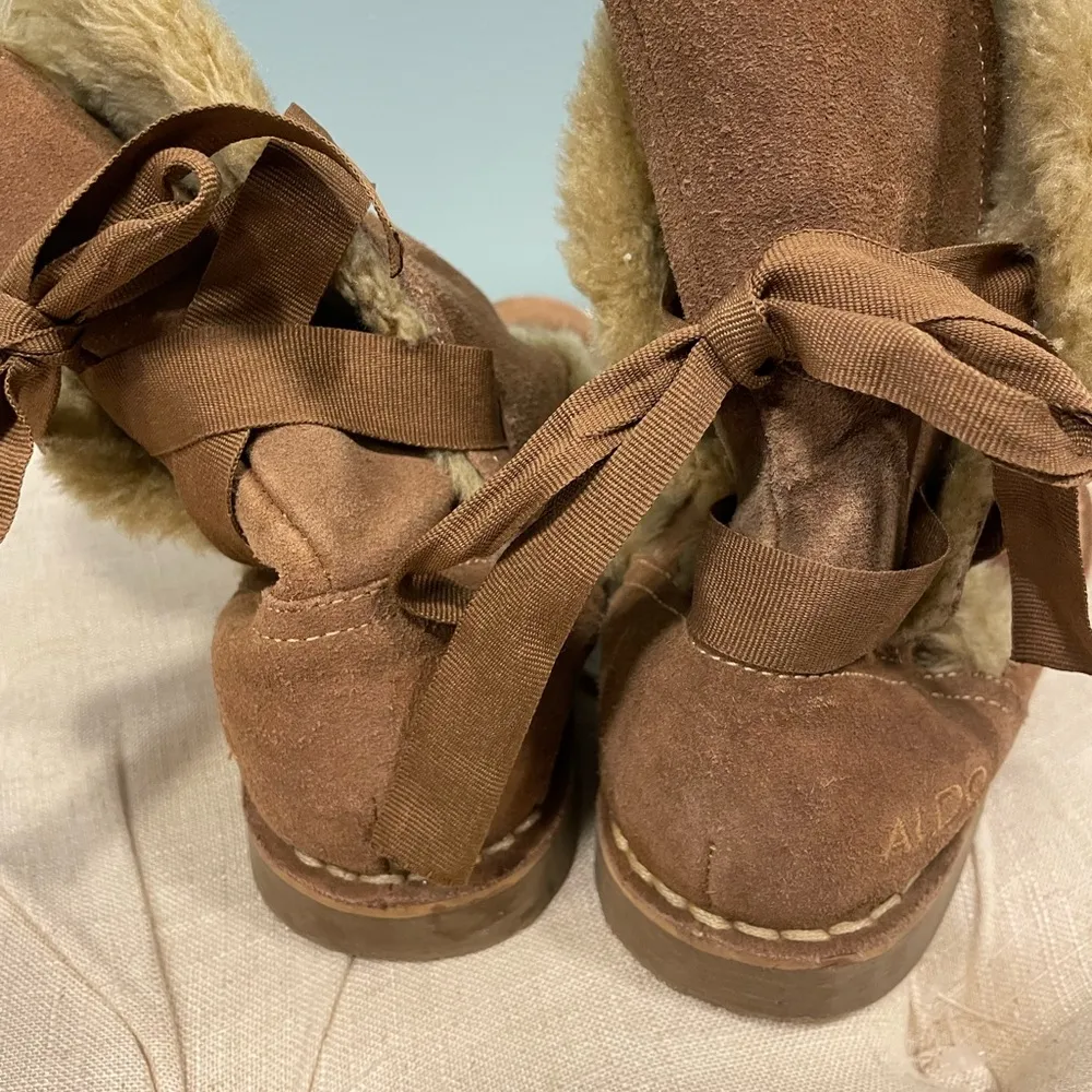 Aldo! Chestnut brown Ugg style shearling boots size 7! - Image 4