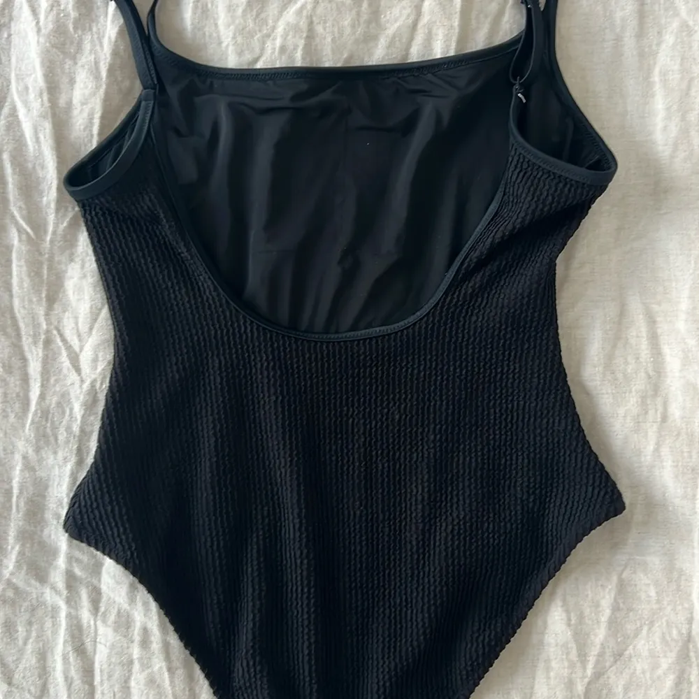 Aerie Black Crinkle Scoop Full Coverage One Piece Swimsuit Size M $55 - Image 7
