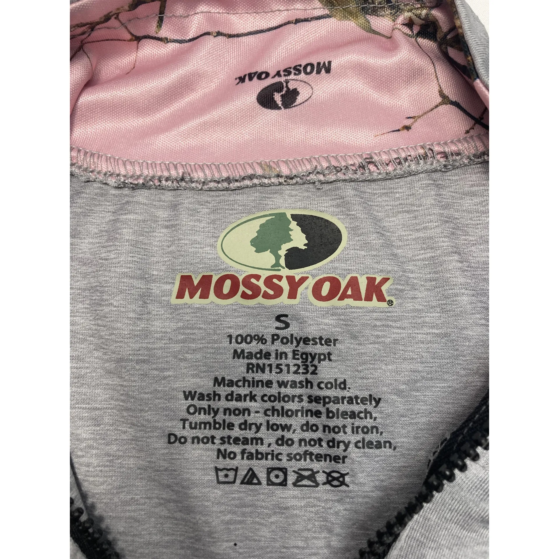 Mossy Oak Grey & Pink Camo Quarter‎ Zip Pullover Small - Image 4