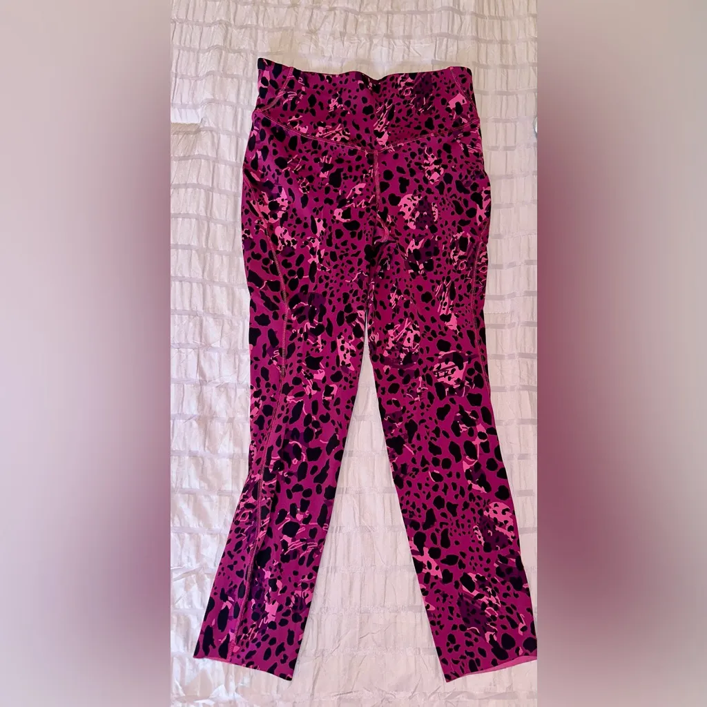 Lululemon Base Pace High-Rise Crop 23” – Electric Leopard Multi | Size 6 - Image 2