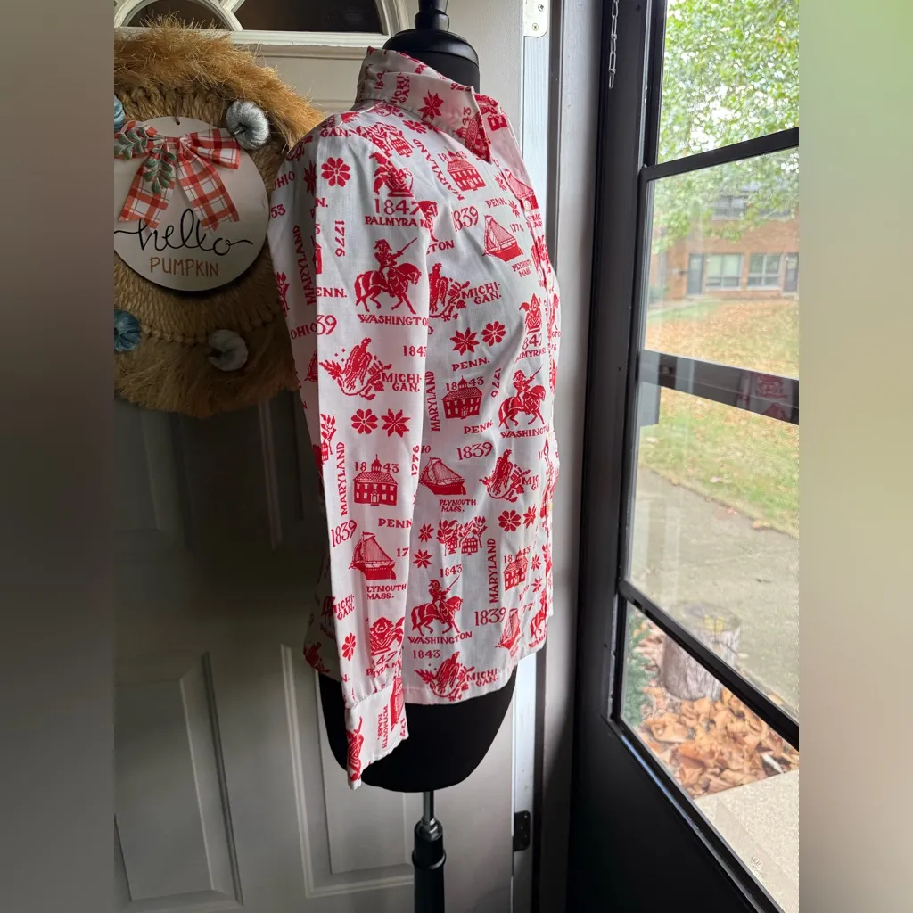 Vintage 70s Ship ‘n Shore historical US landmark long sleeve blouse, size medium Red - Image 5