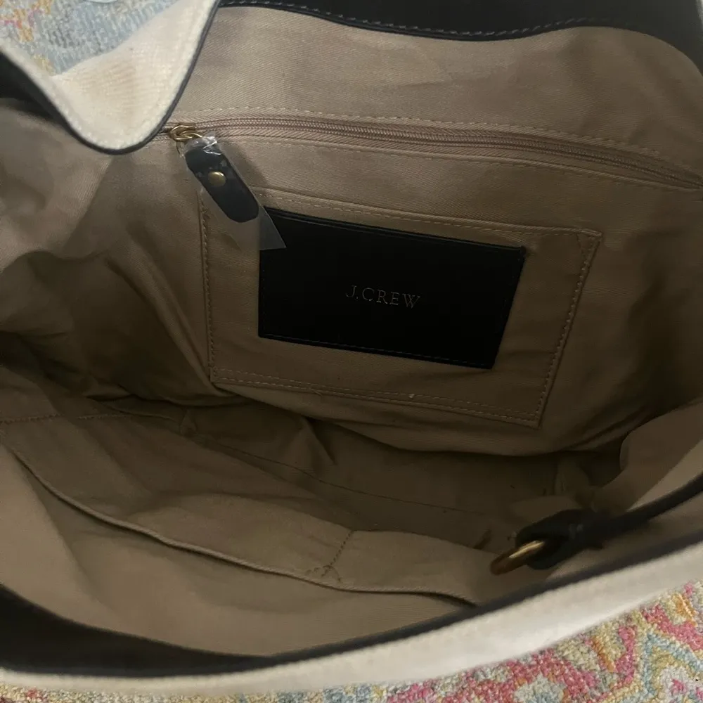 Adorable JCREW cream and black canvas/leather purse in excellent cond - Image 5