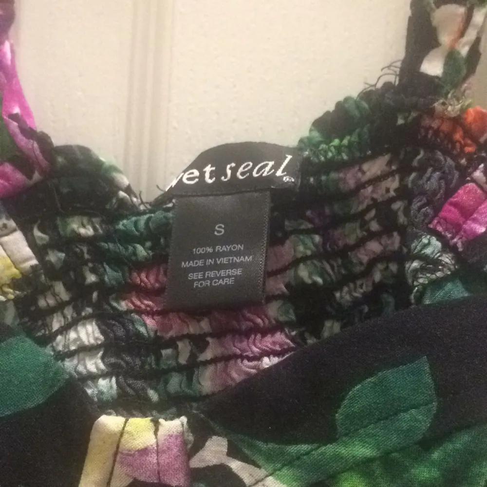 FINAL MARKDOWN Junior wet seal crop top small - Image 3