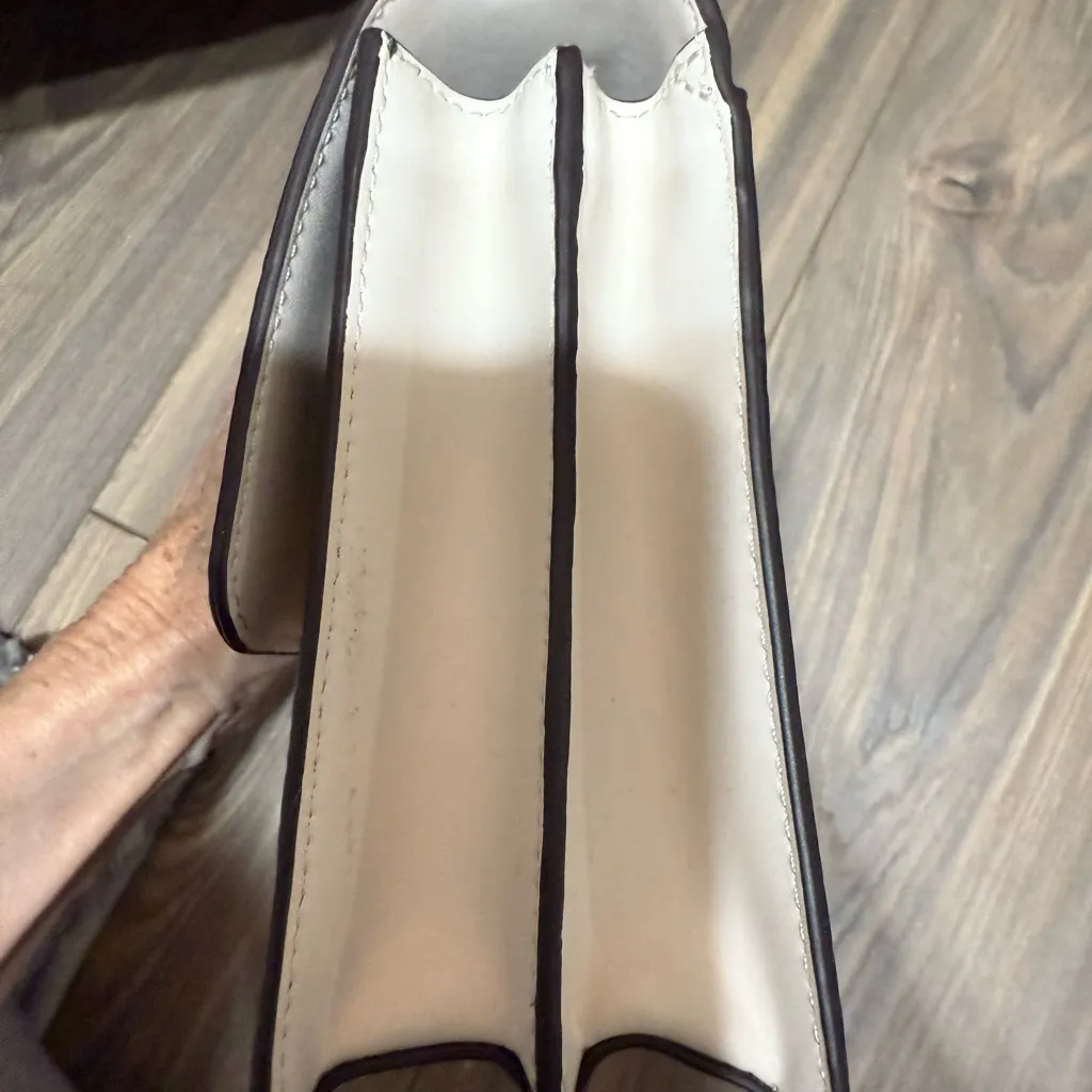 NWOT Michael Kors embossed leather, large "Jade" shoulder bag. - Image 11