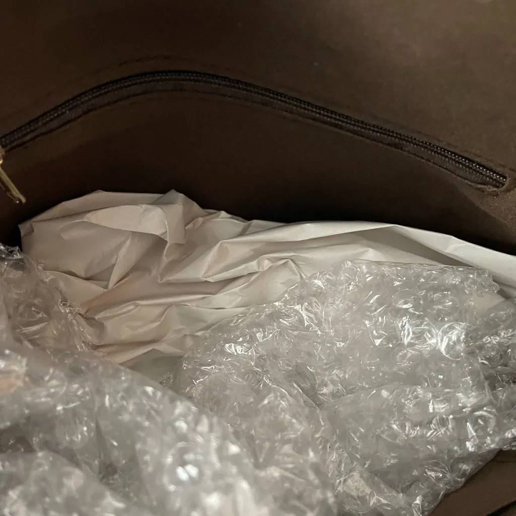 Handbag Bundle Lot Tommy Hilfiger Nine West 3 Bags 2 Wallets - Image 7