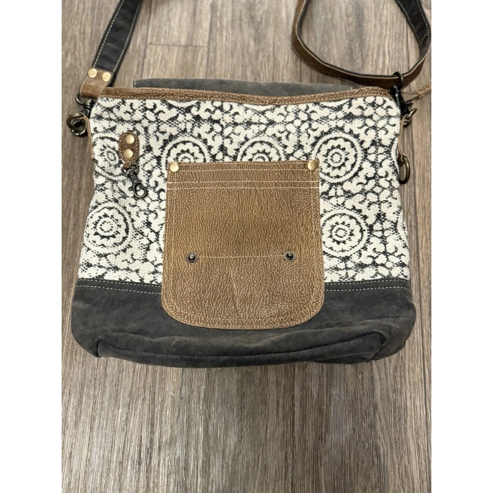Myra Bag Pivot Print With Adjustable‎ Strap & Zipper Shoulder Bag - Image 2