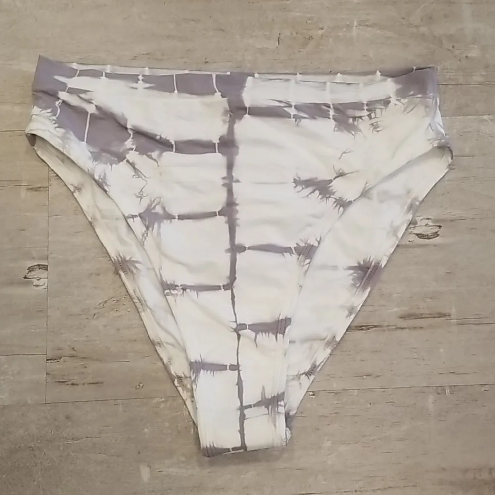 💕L*SPACE💕 Frenchi High Waisted Bottoms ~ Tie Dye - Image 11