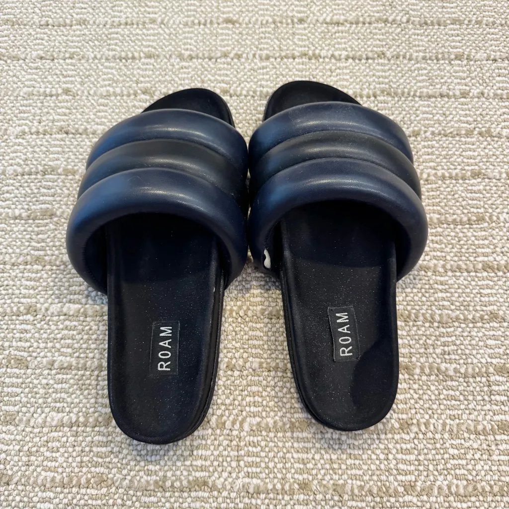 Roam The Puffy Slide Sandals Navy & Black Size 8 - Image 4