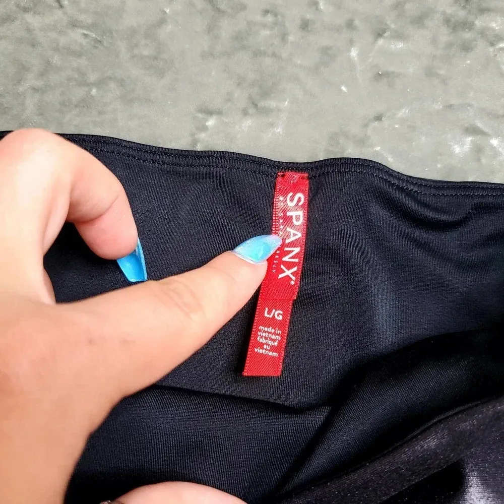 Spanx  Faux Leather Side Stripe Legging - Image 4