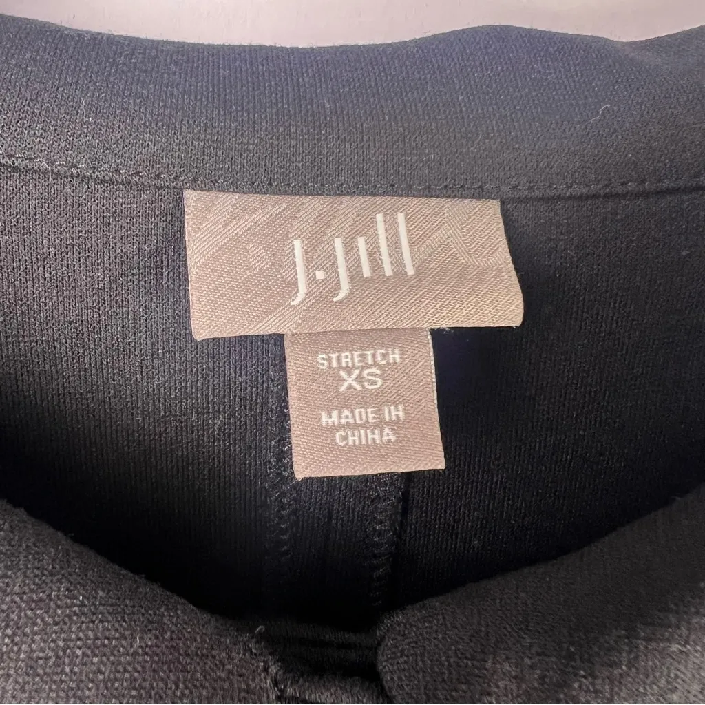 J. Jill Black Stretch Jacket, Button Front, Pleated Back, XS - Image 2