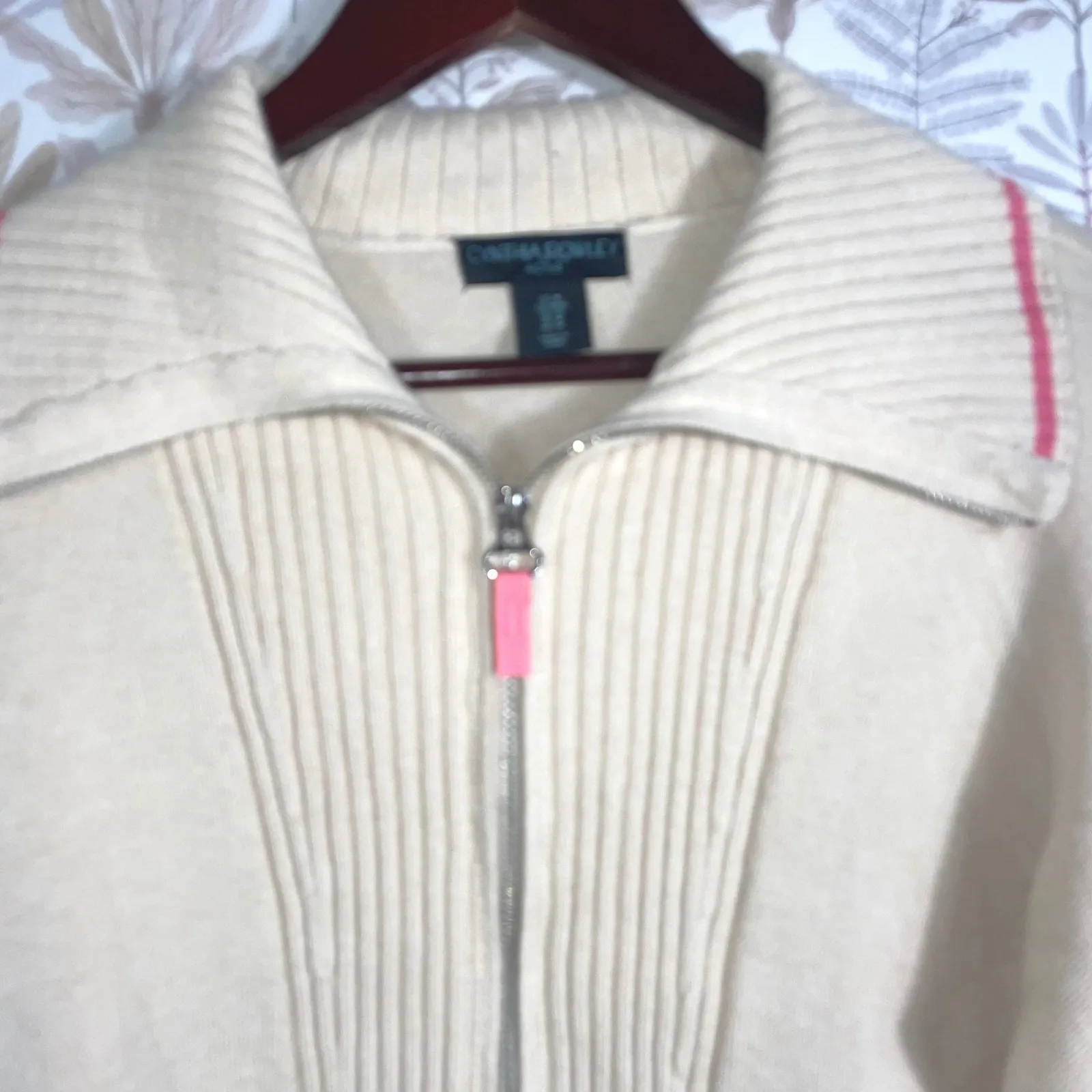 Cynthia Rowley Active‎ Women's Sweater Medium Beige Half Zip Pullover Pink Trim - Image 2