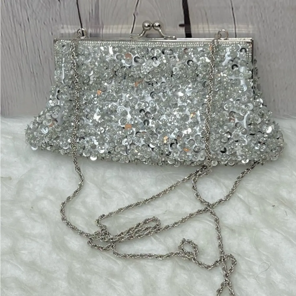 La Regale Bag Silver Sequin Mini Crossbody Purse Evening Cocktail Occasion - Image 11