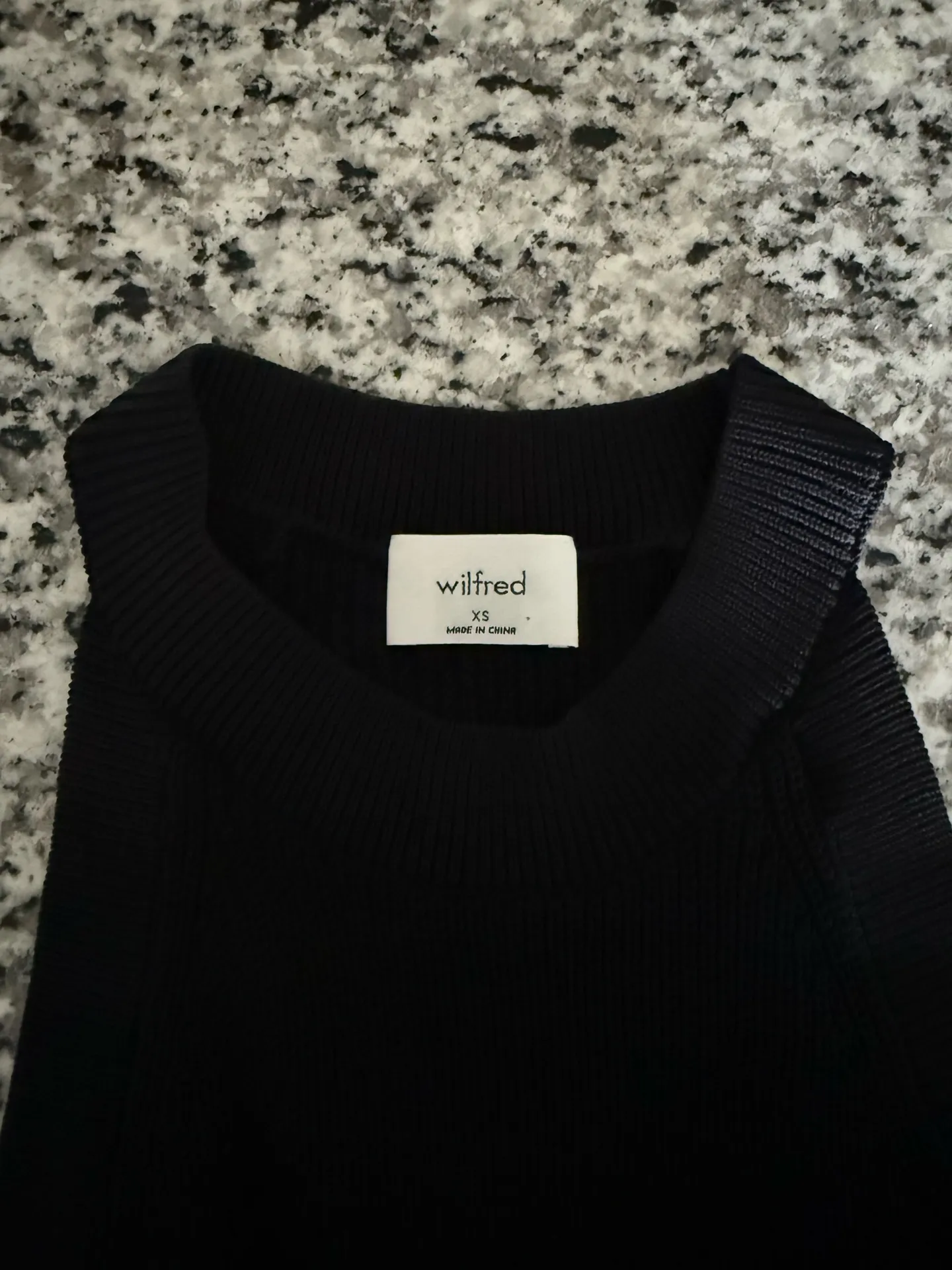 Aritzia Wilfred Blank Tank Top - Image 3