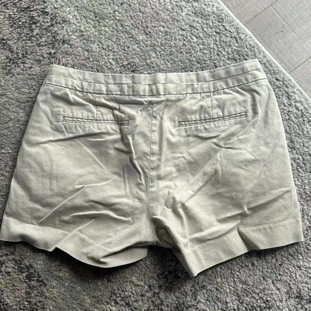 Banana Republic Women’s Khaki Summer Hampton Chino Shorts Sz 6 - Image 3