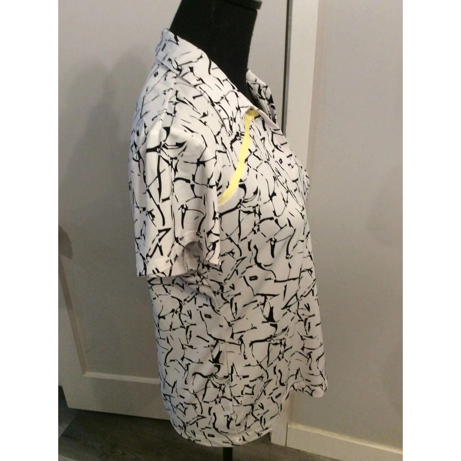 Sport Haley Polo Golf Pickleball Tennis Medium M V Neck White - Image 4