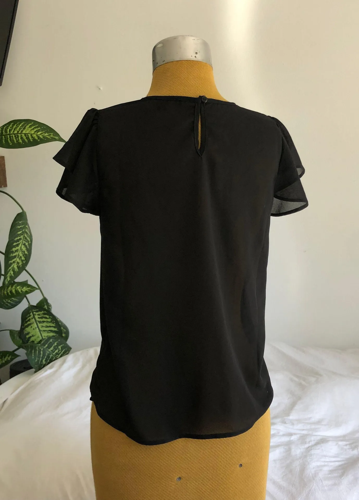 Haute Monde Black short sleeve blouse - Image 4