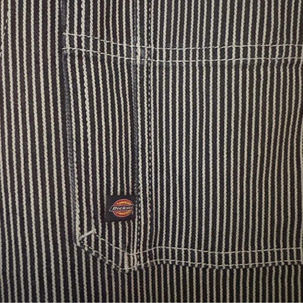 Carhartt Women's Relaxed Fit Denim Railroad Striped Bib Overall XS Blue - Image 4