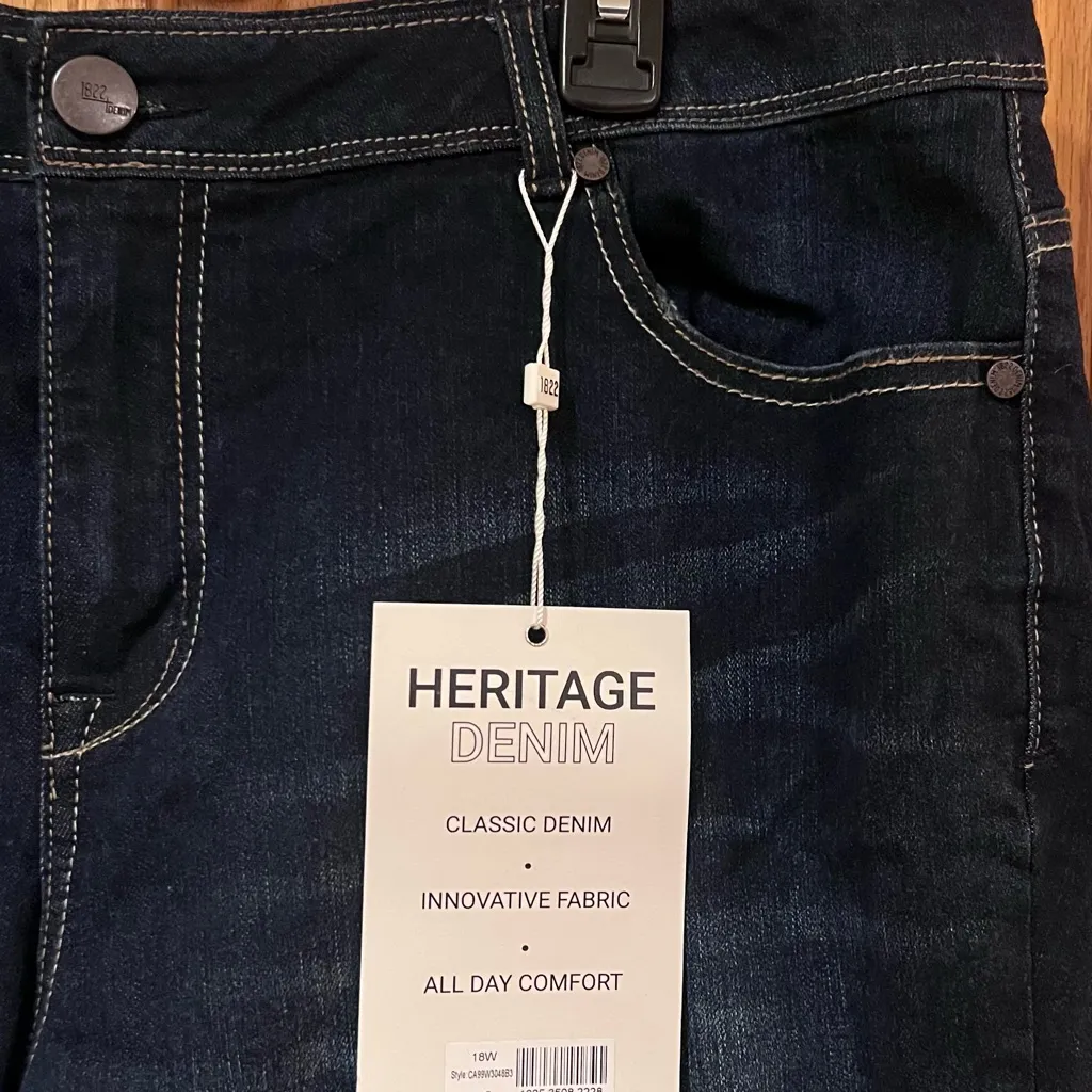 1822 Denim Heritage Classic Denim Crop‎ Jeans in Dark Blue Indigo Wash Size 18W - Image 4