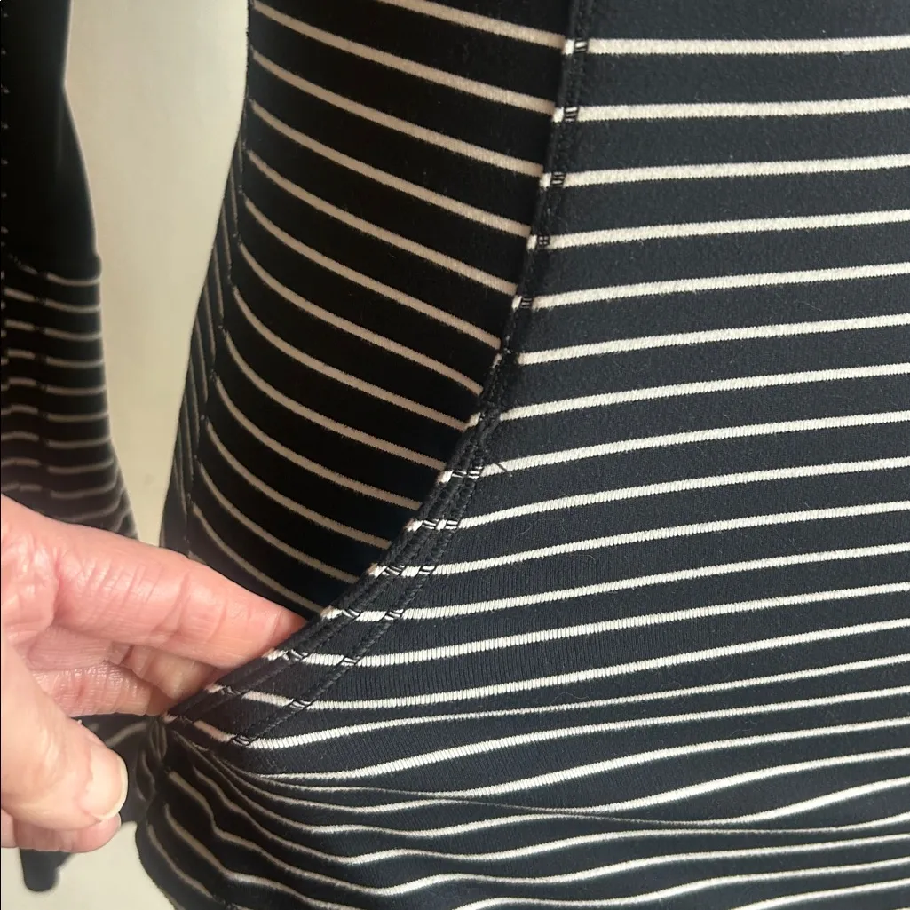 Lululemon Base Runner Striped Half Zip Black White Pullover Size 2 - Image 8