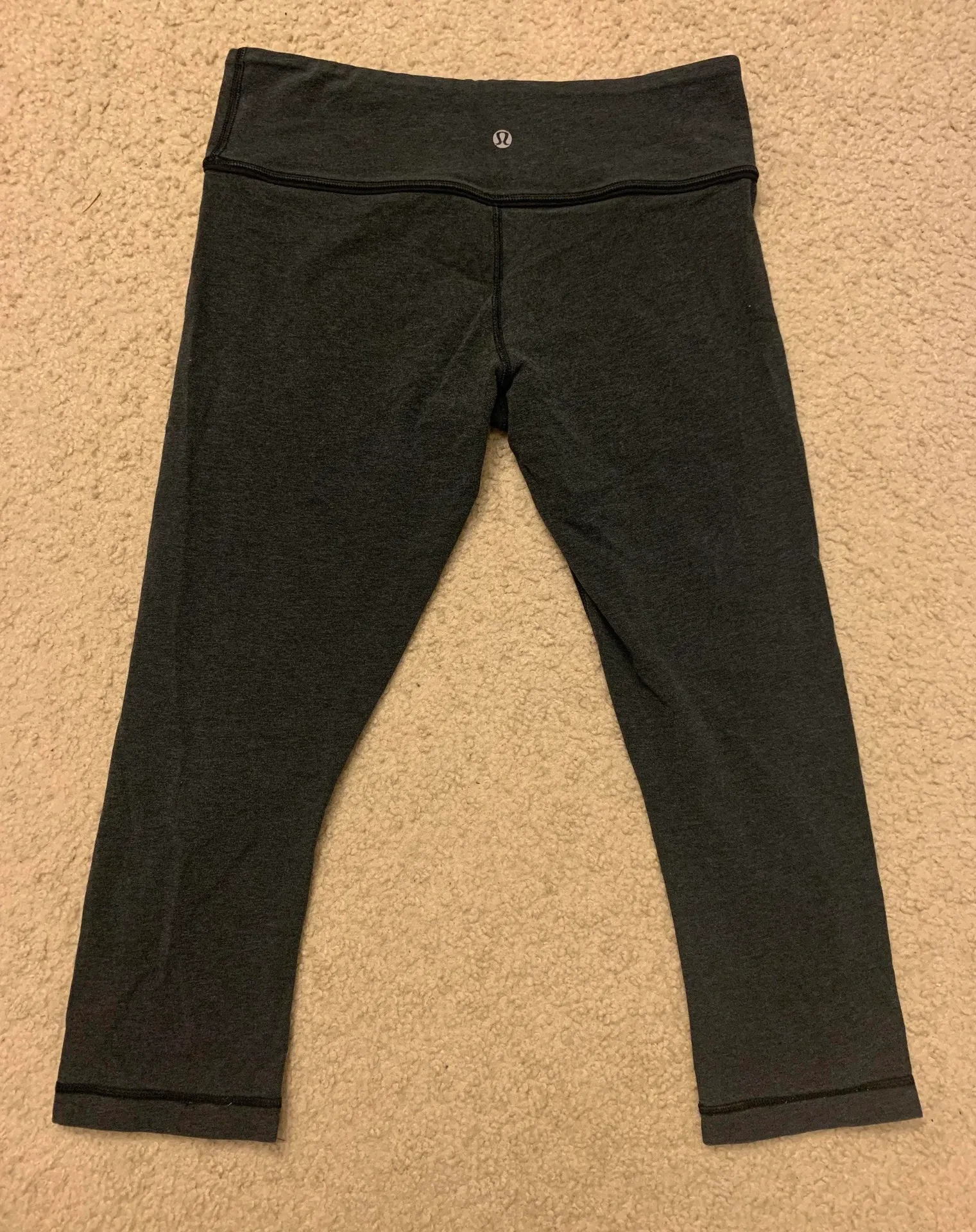 Lululemon 21’ Crop Legging - Image 2