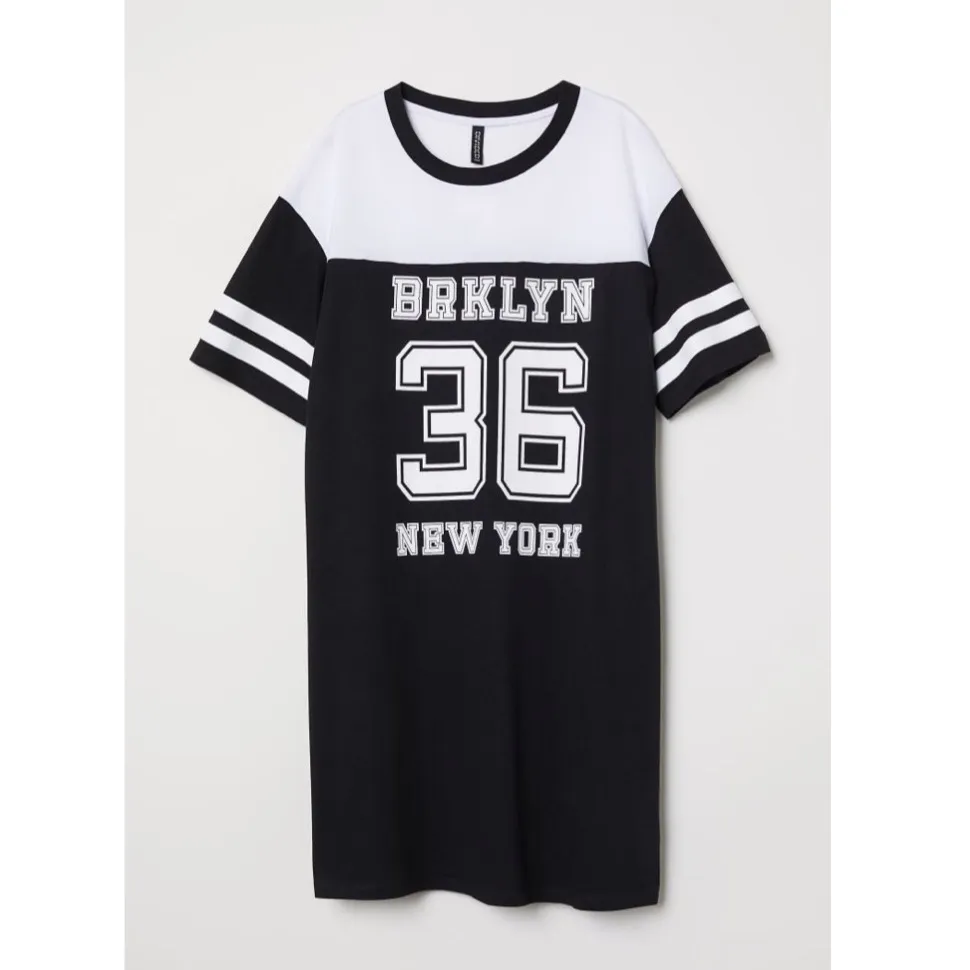 NWT H& M x DIVIDED T-shirt dress - Image 2