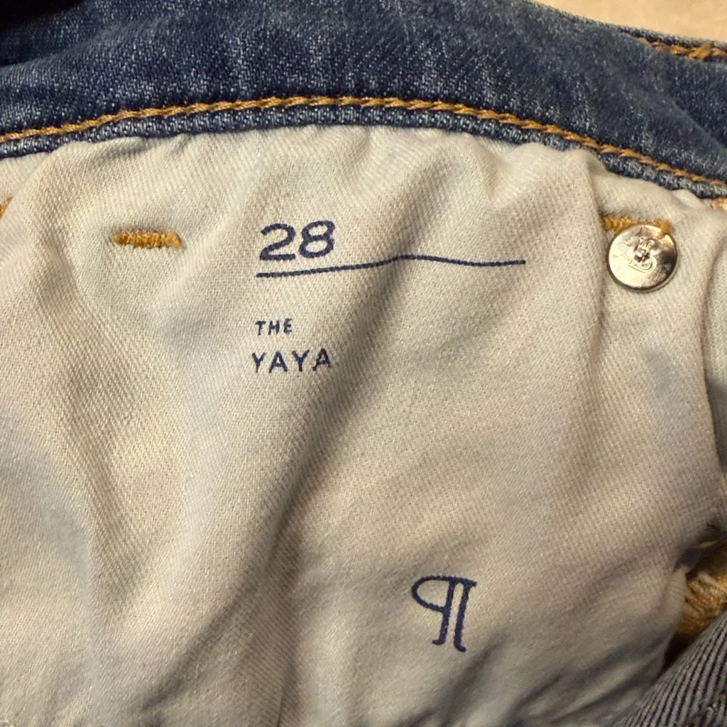 Pilcro- Yaya Crop Kick Flare Jeans Raw Hem Minimalist Closet Staple- Size 28 - Image 5