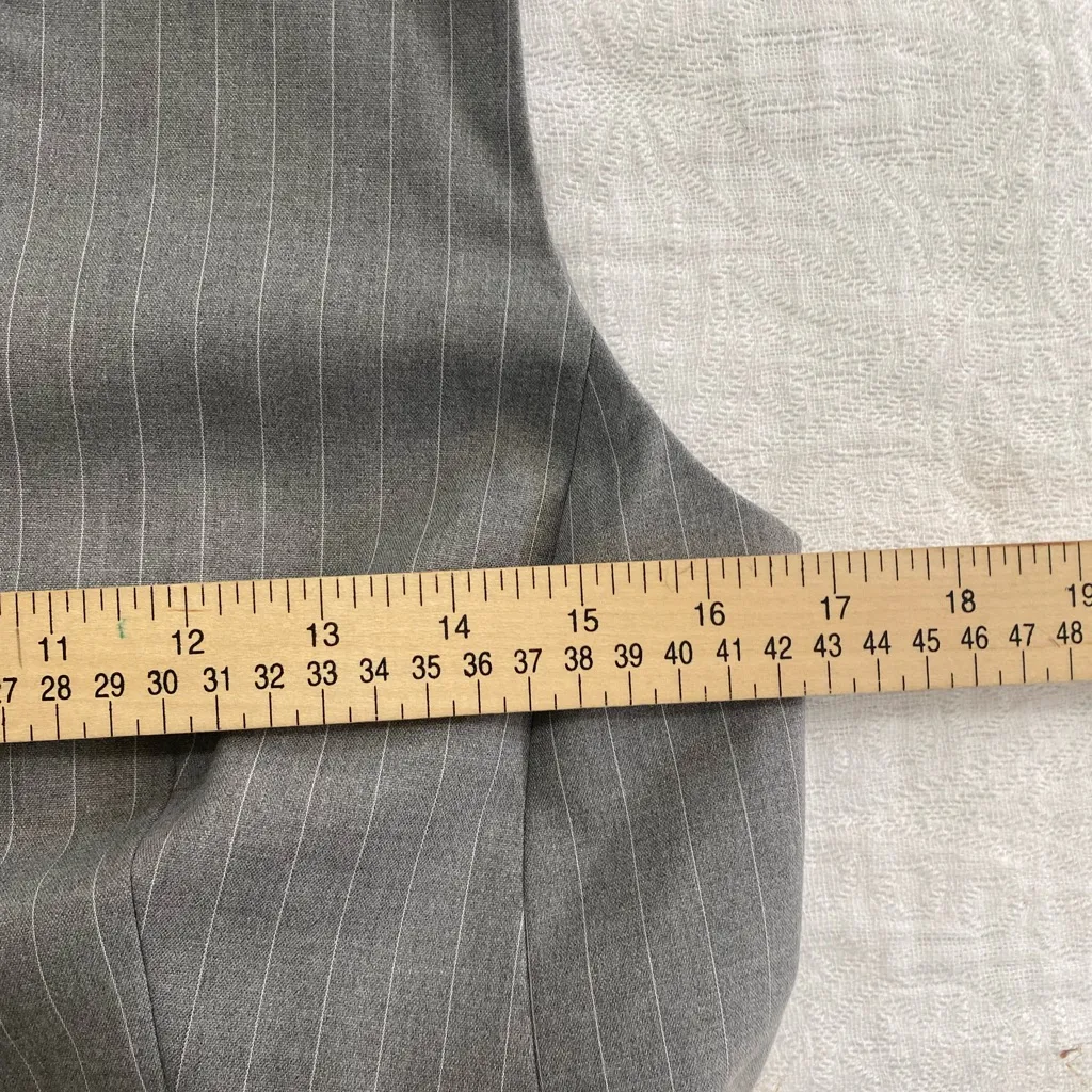 Calvin Klein Women Size 2 Gray Pinstripe Tailored Vest V-Neck Button Front - Image 7