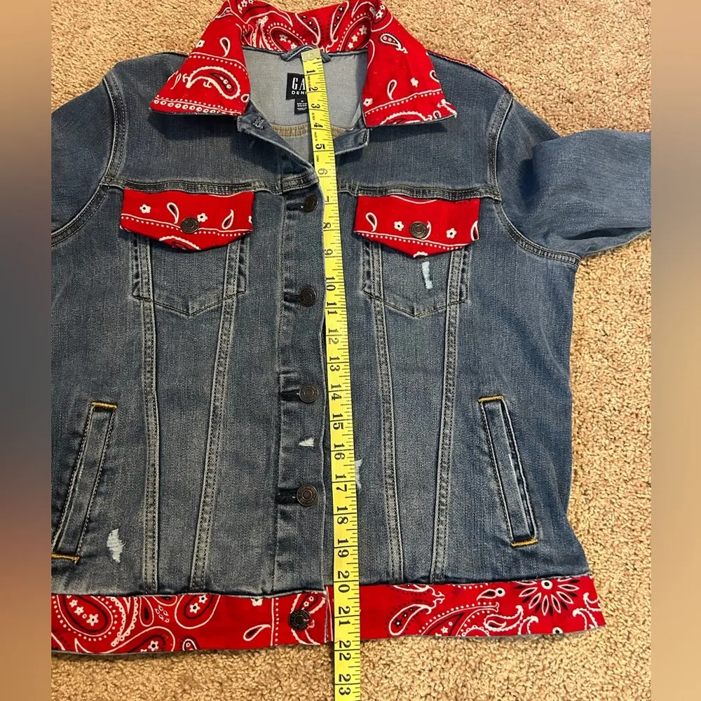GAP Women's Denim IU Jacket Size Medium - Image 7