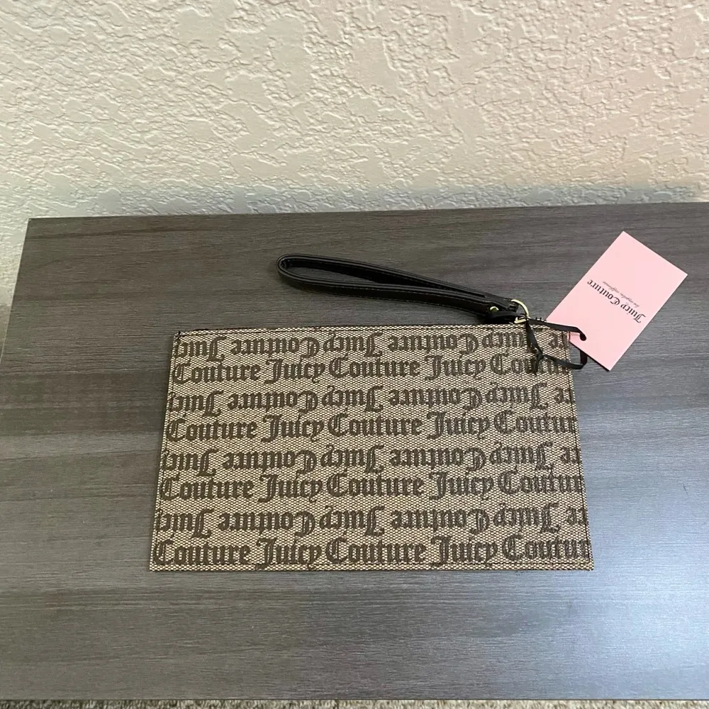 NWT Juicy Couture Wristlet - Image 6