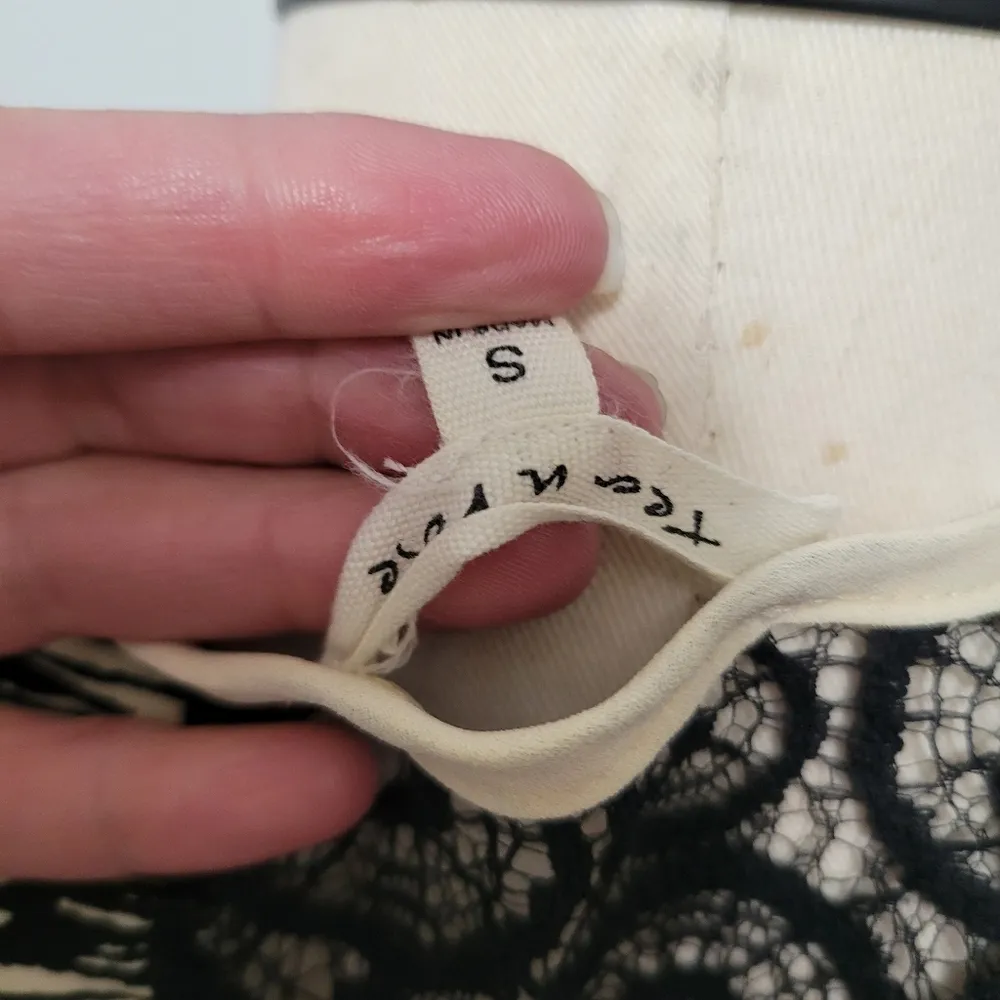 Tea n Rose woven printed kimono size small - Image 7