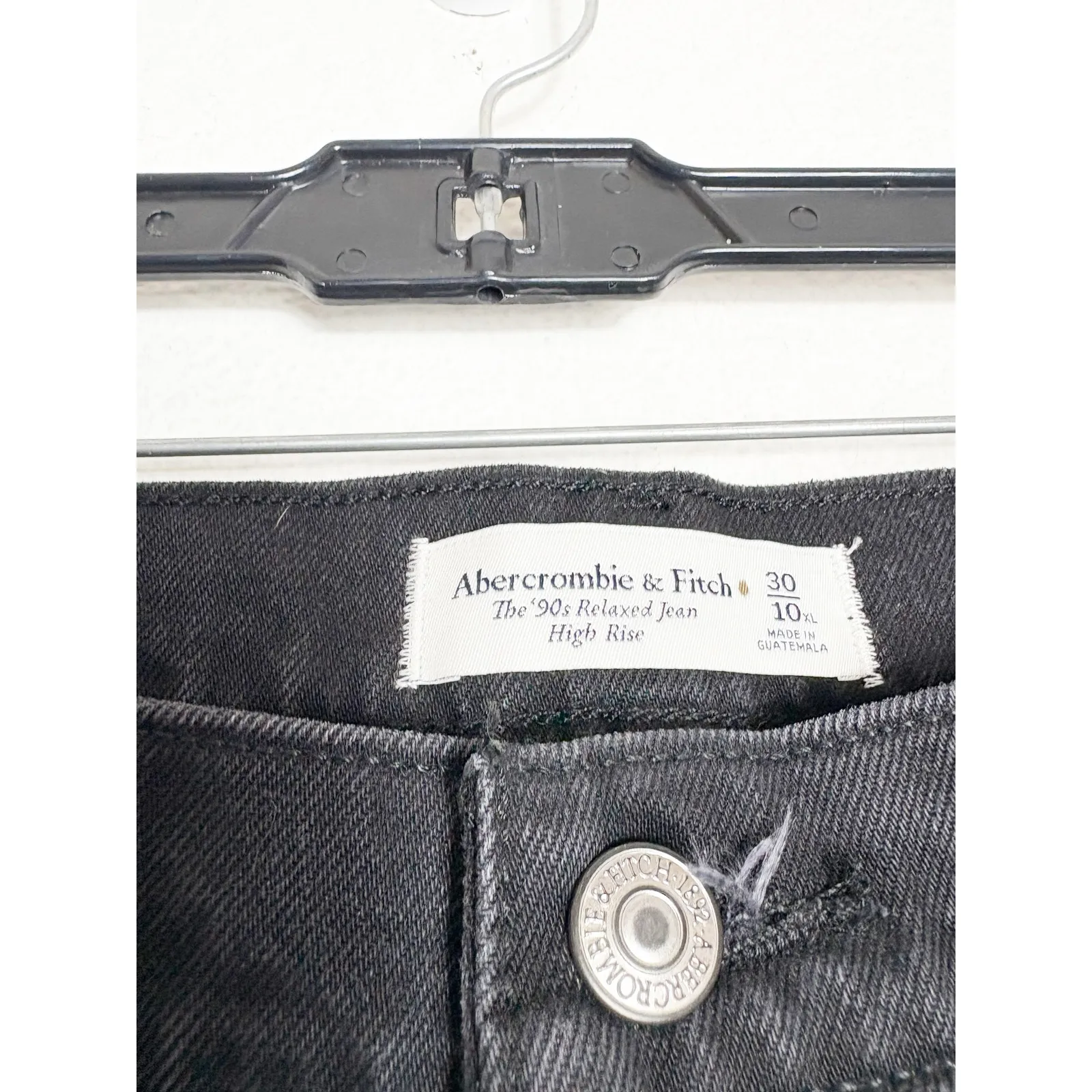 Abercrombie & Fitch High Rise 90s Relaxed Jean Size 10S Faded Black Raw Hem - Image 6