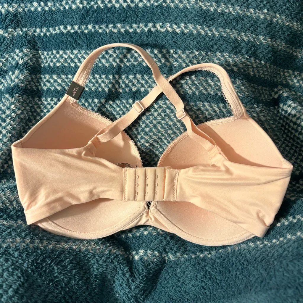 Victoria's Secret Blush Bra and Panty Set - Image 10