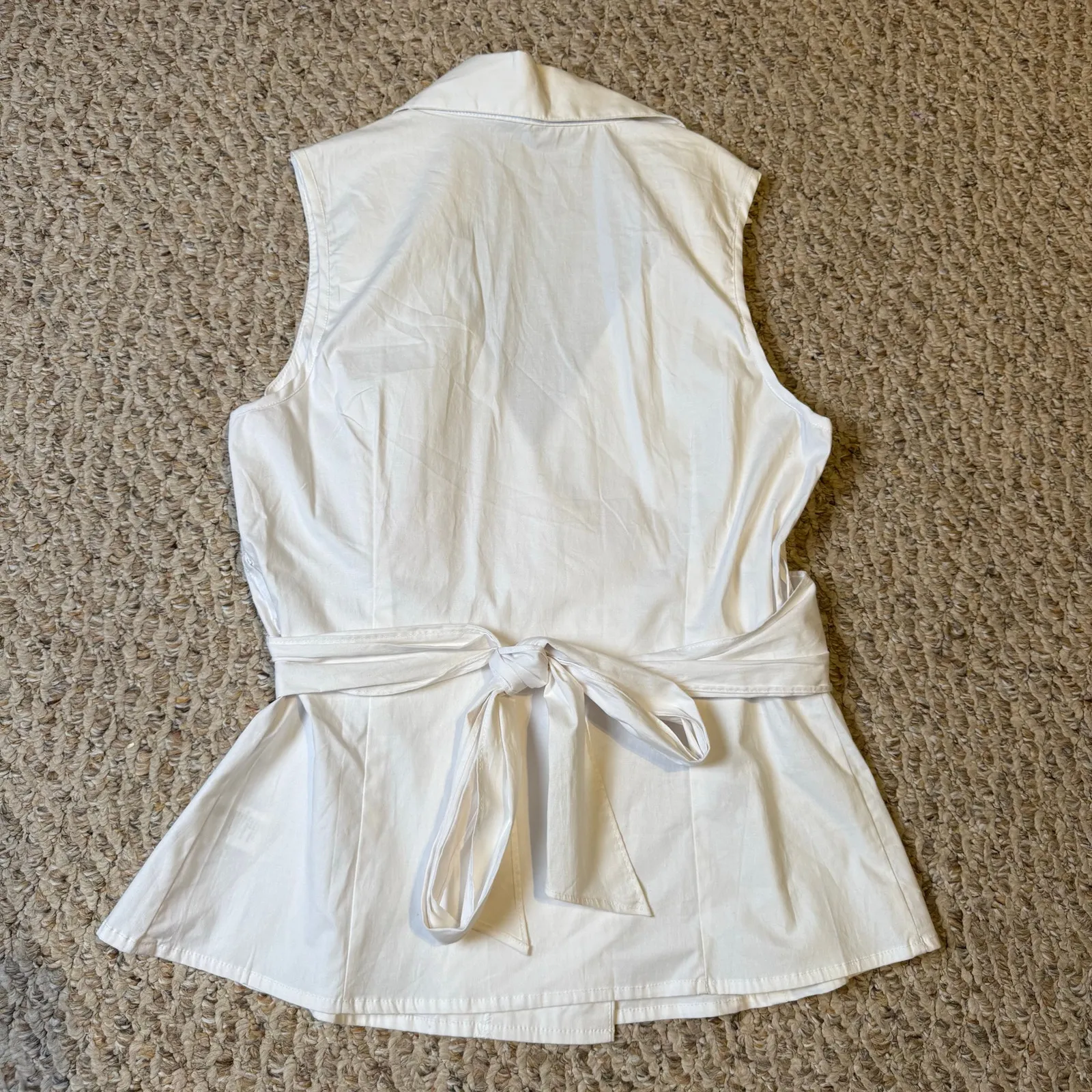 Twenty One White Dressy V - Image 2