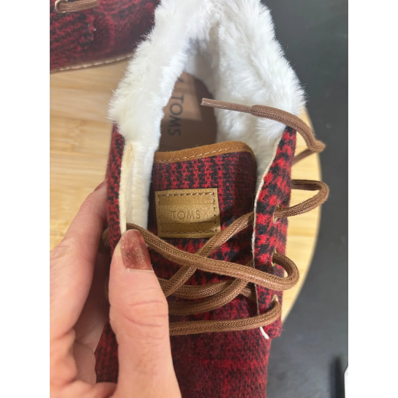 Toms Bota Booties Size 9 Women's Chukka Red Plaid Felt Fur Lined Lace Up Boots - Image 8