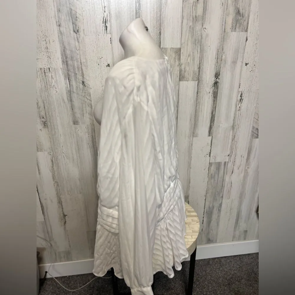 White blouse  - Image 2