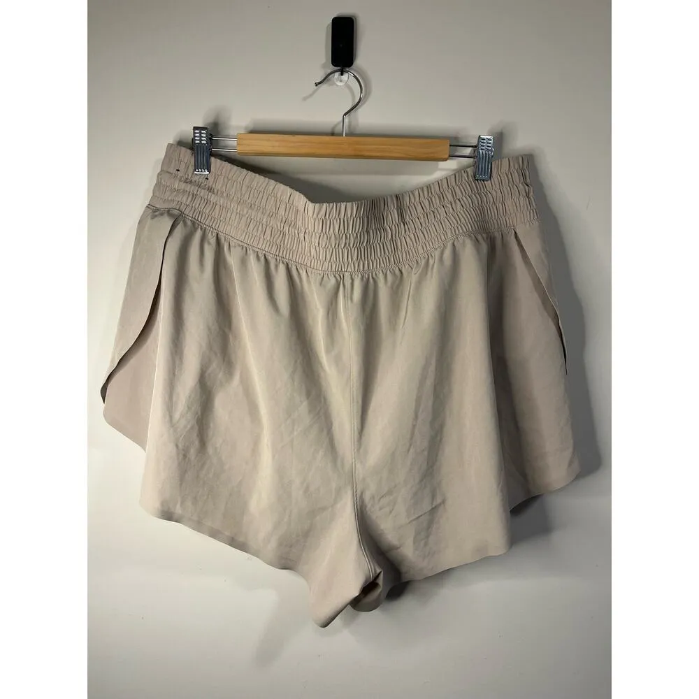 YPB by Abercrombie & Fitch MotionTEK Lined Flyaway Short in Sand sz. XL - Image 7