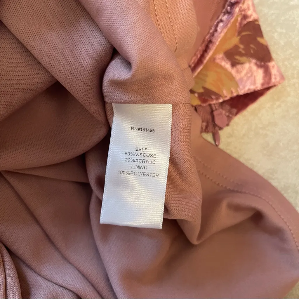 Fate Pink and Red Long Sleeve V - Image 8