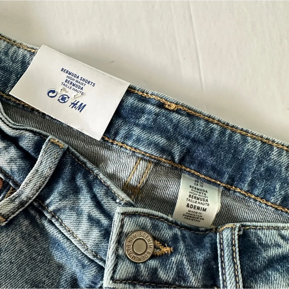 H&M Cutoff jean shorts Bermuda Stone Washed Denim Shorts Size 10 NWT Bermuda - Image 3