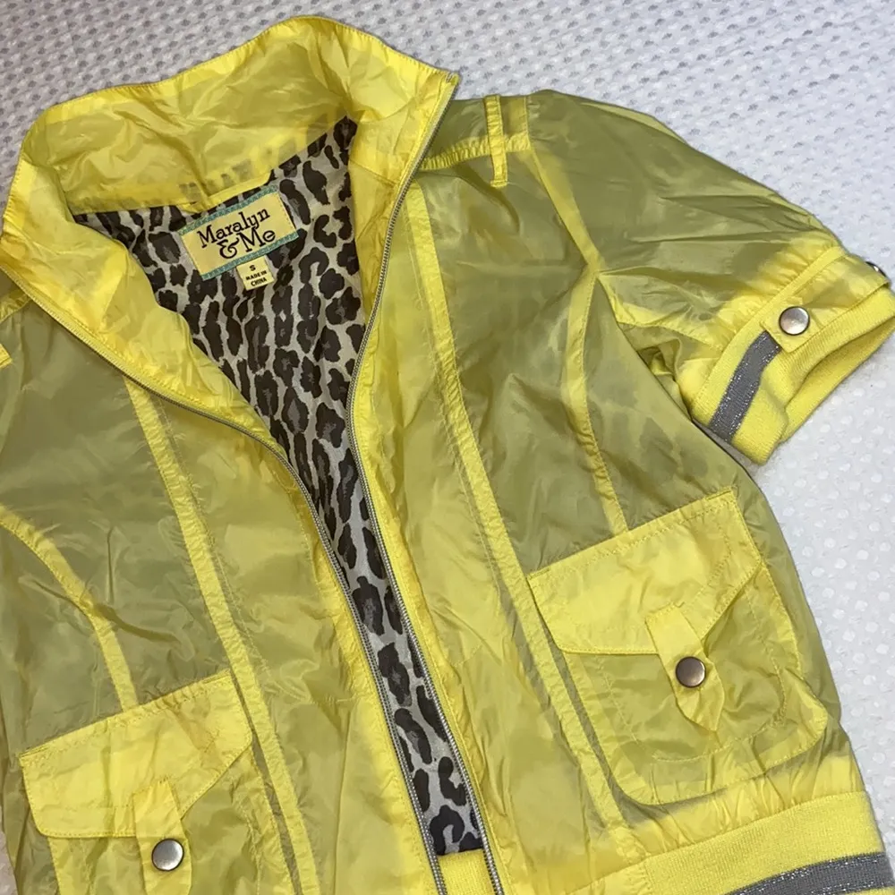 Yellow Leopard 80s Short Sleeve Cropped Jacket Size Small - Image 4