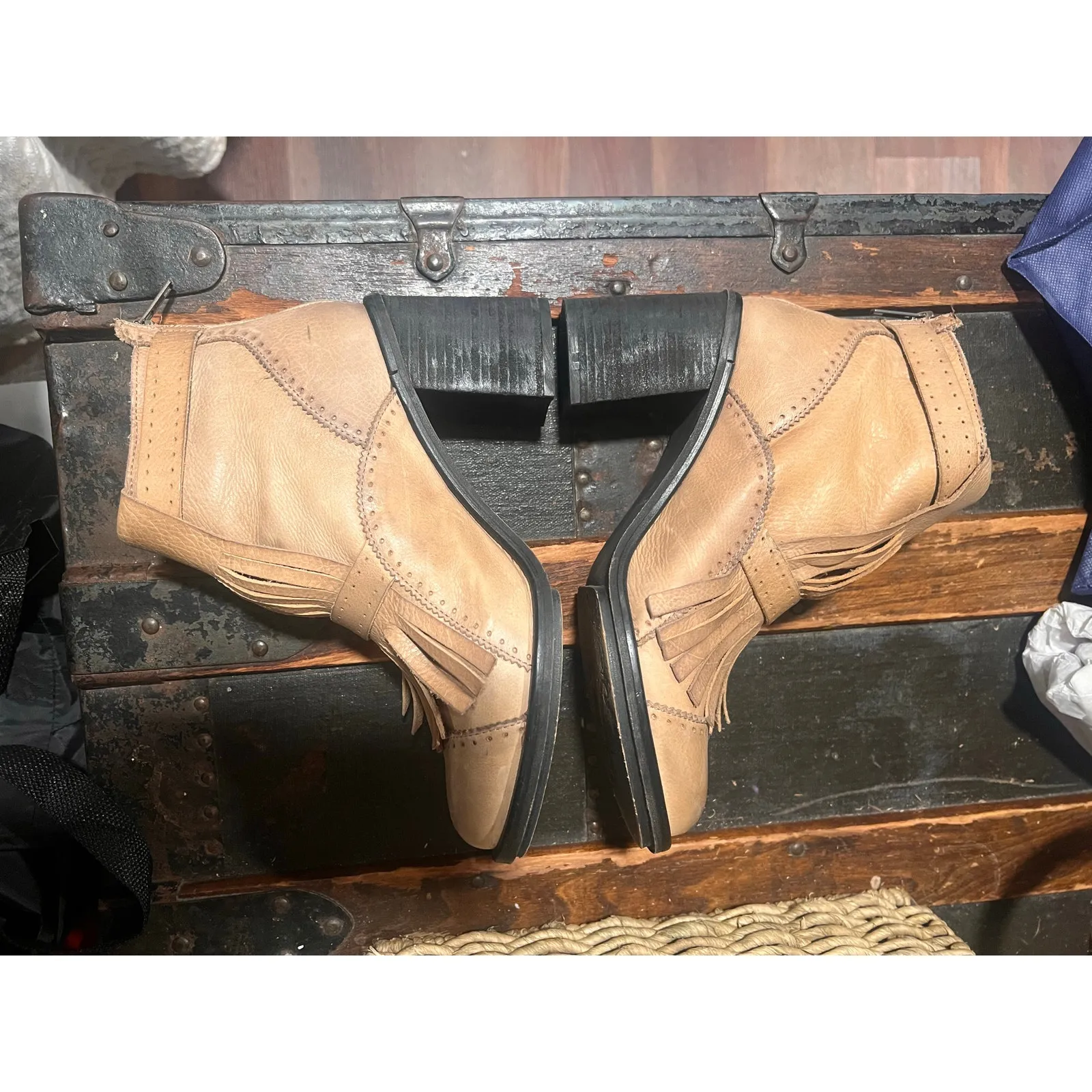 Womens Free People Kiltie Fringe Distressed Ankle Leather Booties 38  US 8 - Image 10