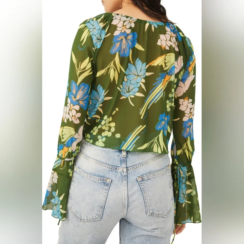 NWT Free people Of Paradise Floral Bell Sleeve Blouse size M - Image 2